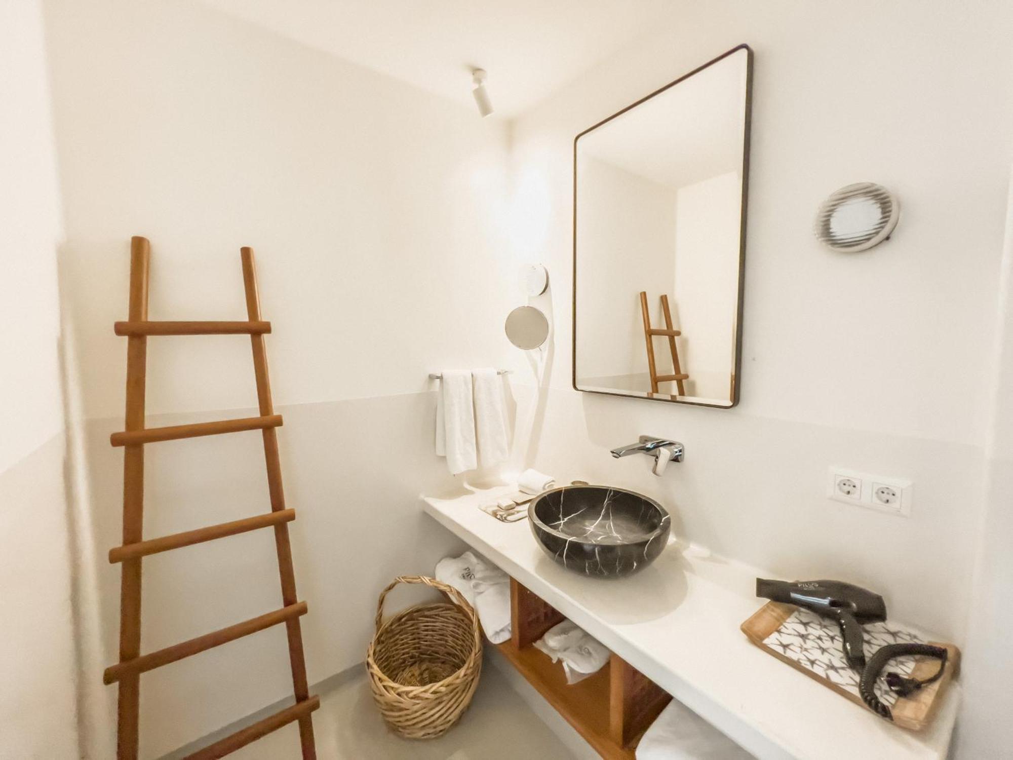 Pilos Suites Turunç Ngoại thất bức ảnh