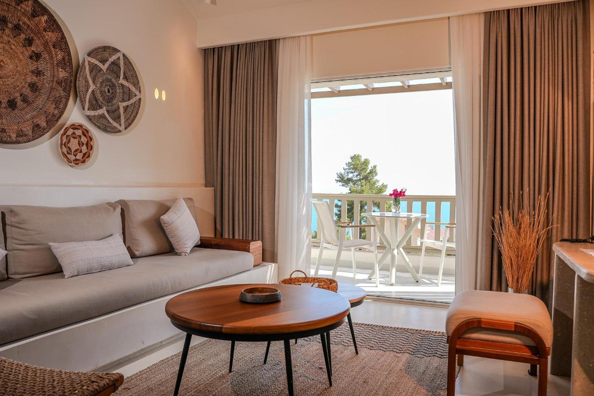 Pilos Suites Turunç Ngoại thất bức ảnh